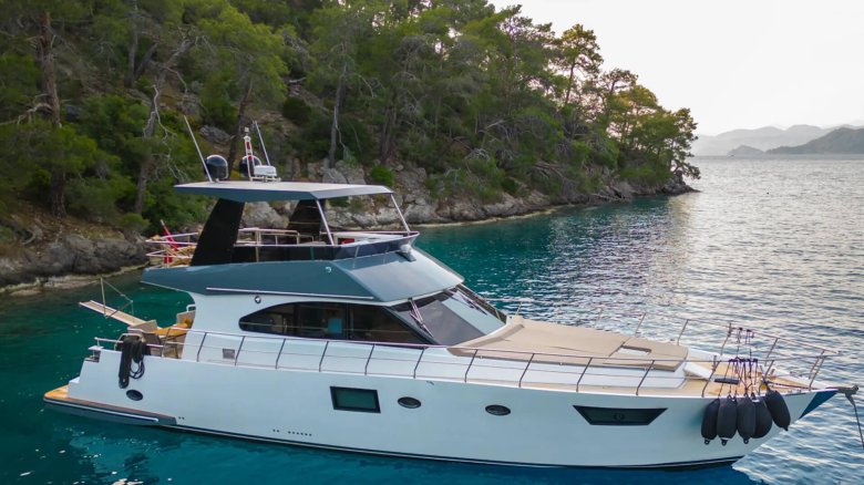 Яхта в турции