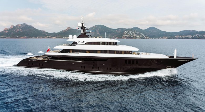 Роскошная яхта