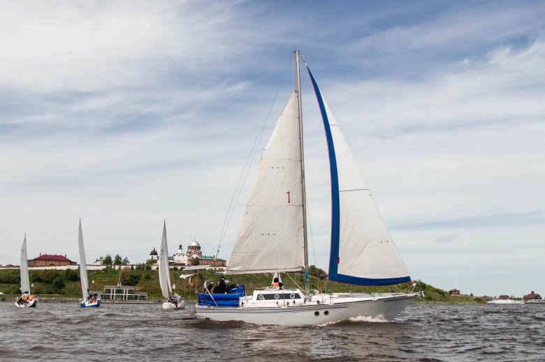 Яхта парусная ариадна