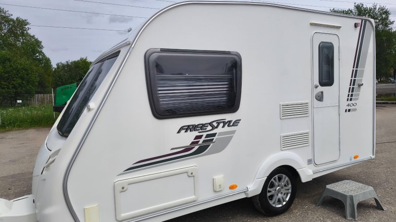 Прицеп дом на колесах