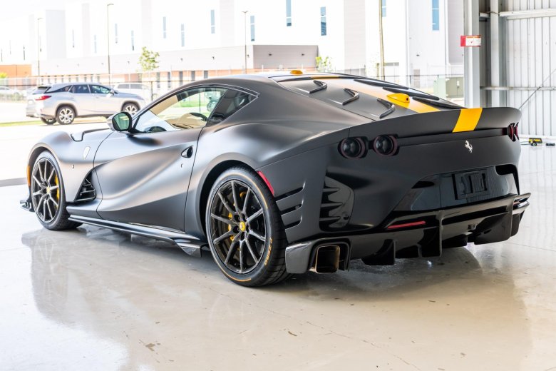 Ferrari 812 superfast mansory