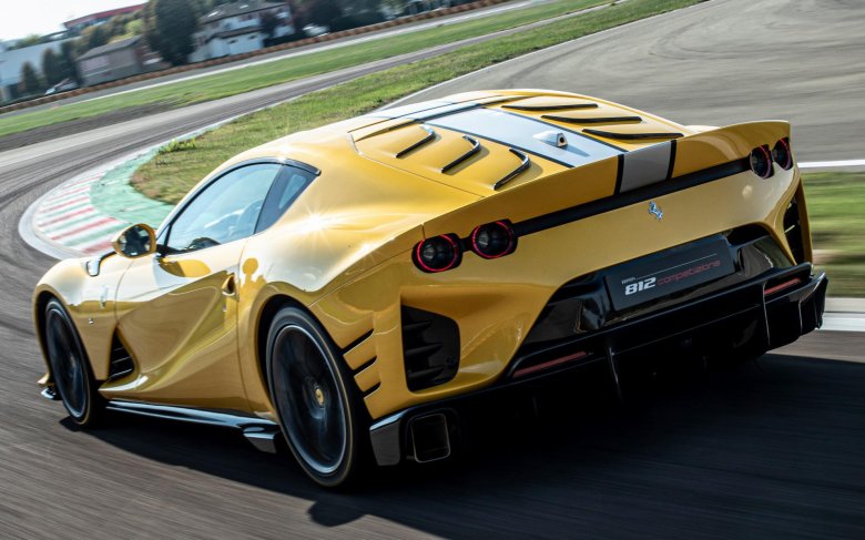 Ferrari 812 2021