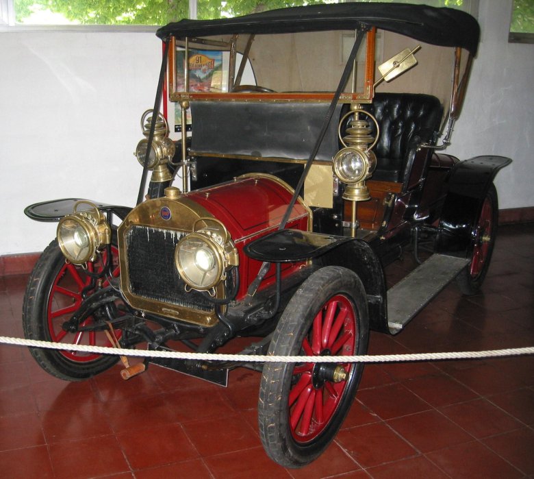 Автомобиль руссобалт