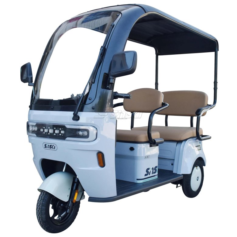 Трицикл с кабиной