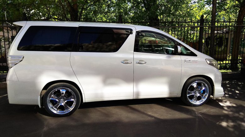 Тойота альфард 2007