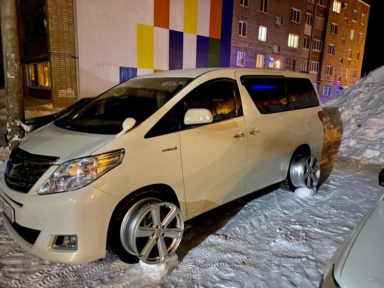 Тойота альфард 19