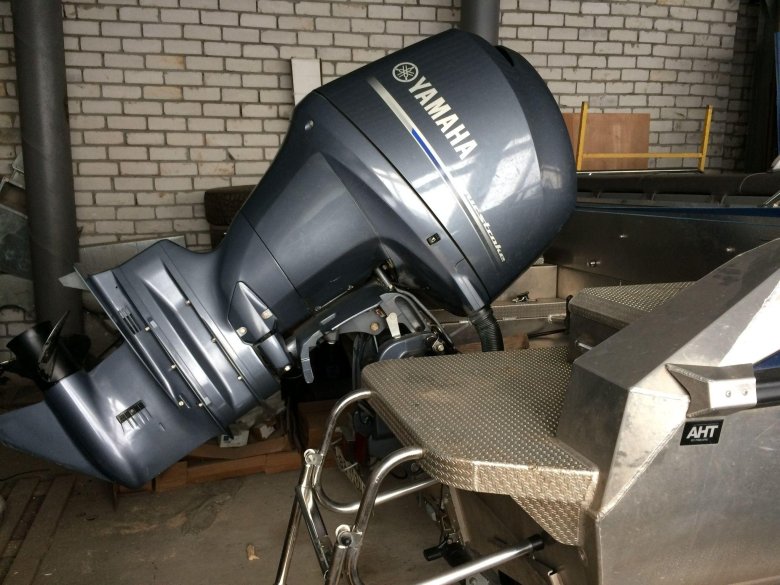Подвесной лодочный мотор yamaha