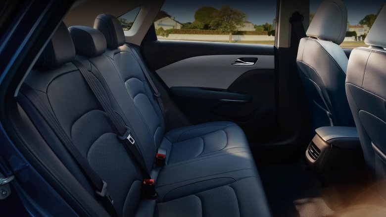 Шевроле монза 2022 салон