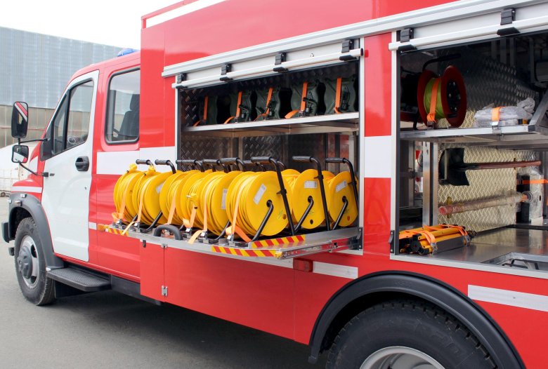 Пожарный автомобиль связи и освещения (асо)