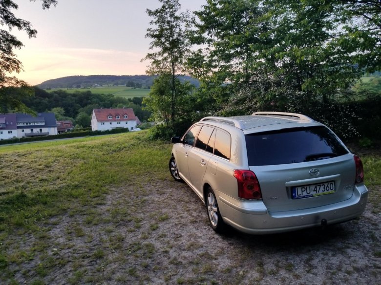 Тойота авенсис 2003 универсал