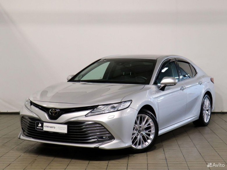 Toyota camry 2020 года