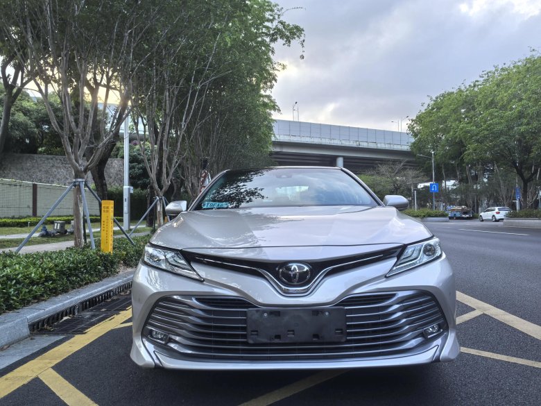 Toyota camry hybrid 2022