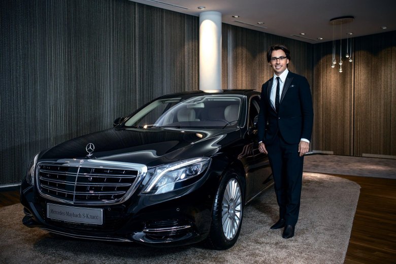 Машина мерседес майбах