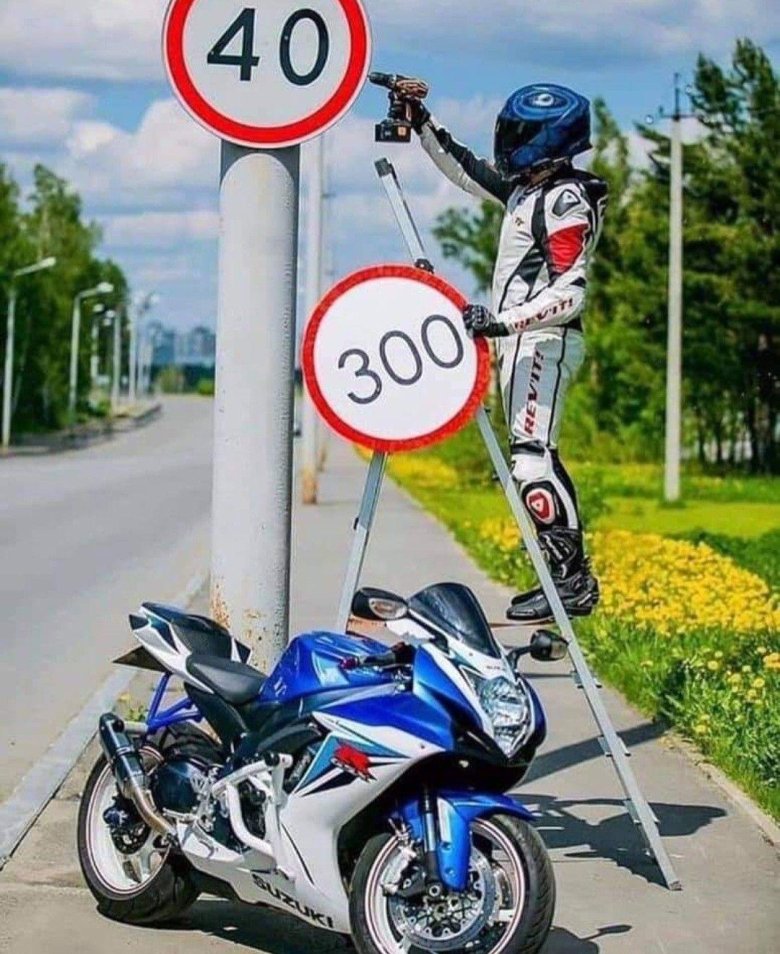 Спортивные мотоцикл