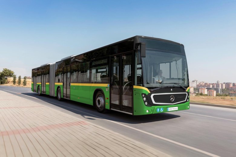 Автобус mercedes benz