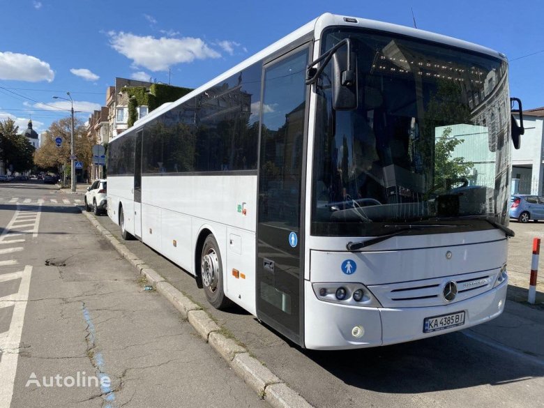 Автобус мерседес бенц