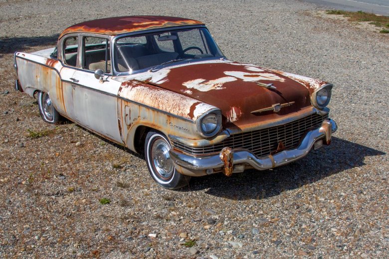 Ржавый автомобиль