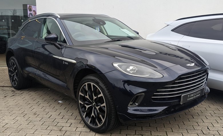 Aston martin внедорожник