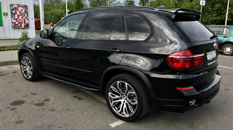 Бмв х5 2010 года