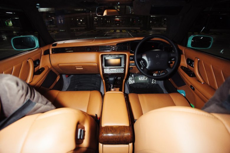 Toyota crown majesta s150 салон