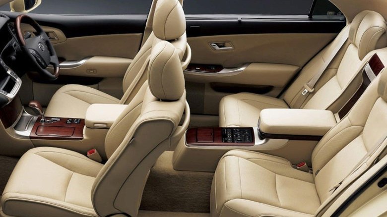 Toyota crown majesta s200