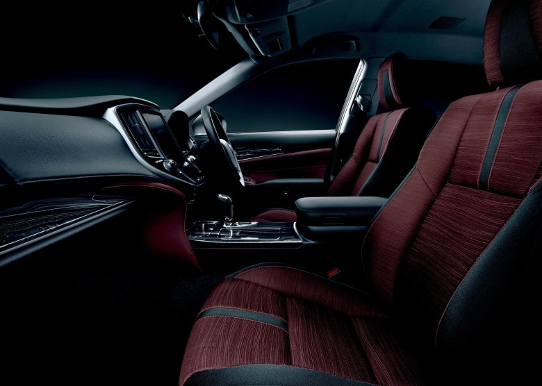 Toyota crown majesta 2017 салон