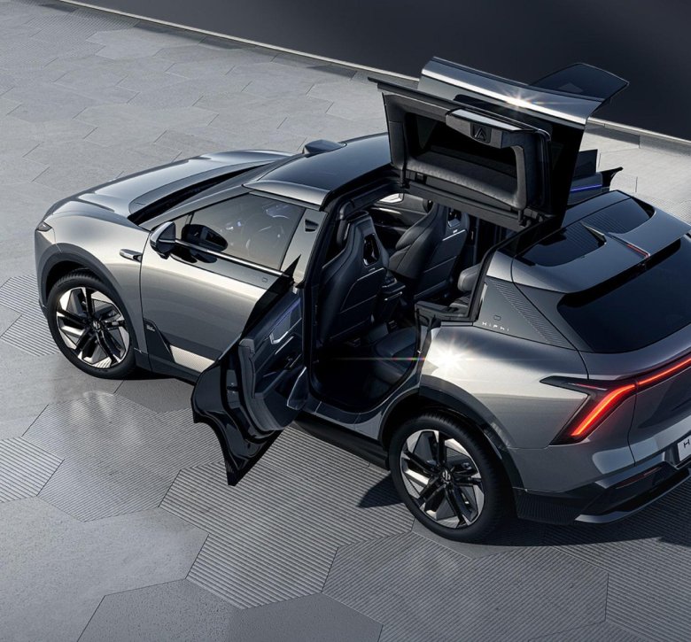 Китайский электромобиль hiphi