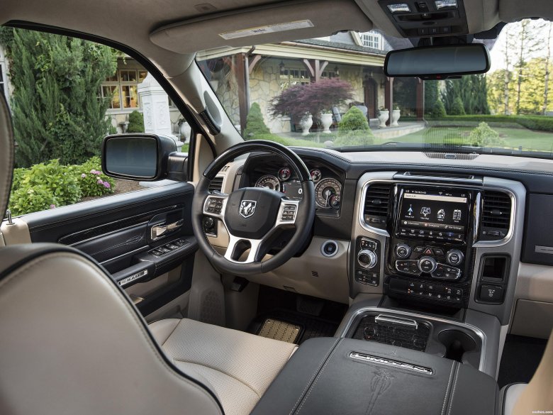 Dodge ram 1500 2014 interior
