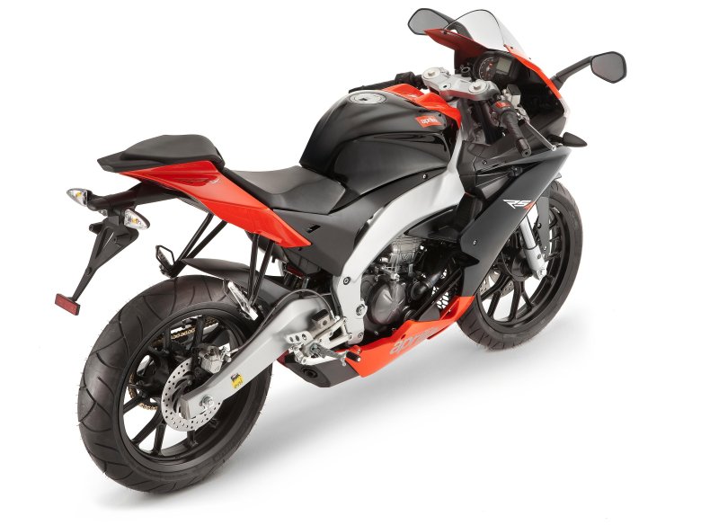 Мотоцикл априлия 125