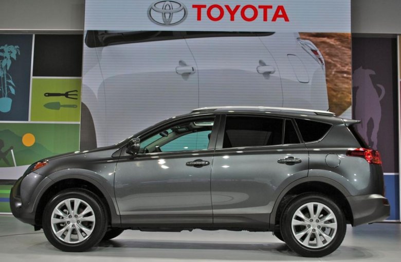 Тойота рав 4 2014