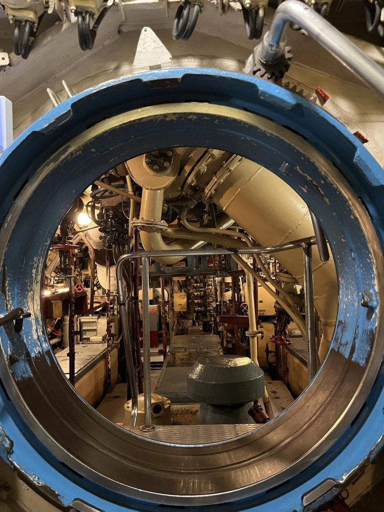 Верхний рубочный люк подводной лодки