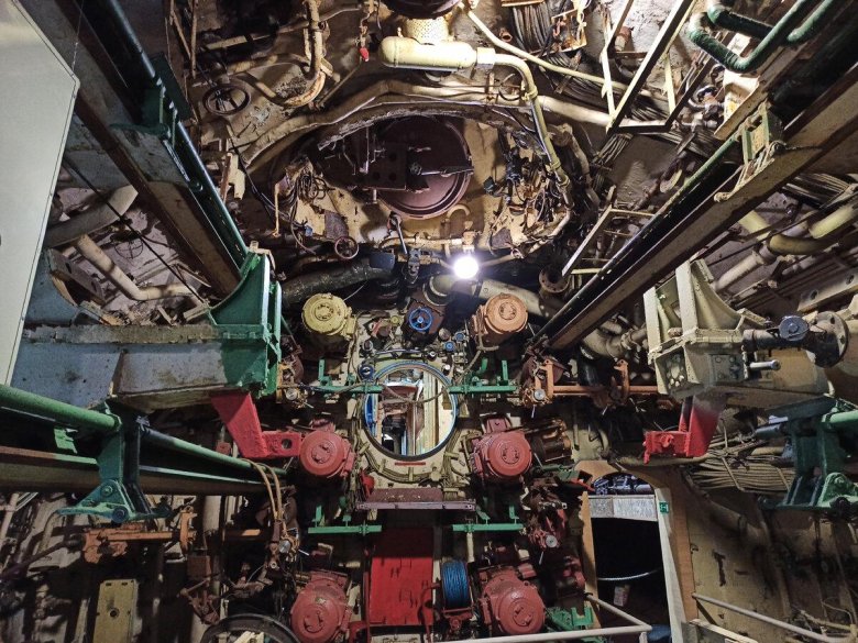 Торпедный отсек подводной лодки