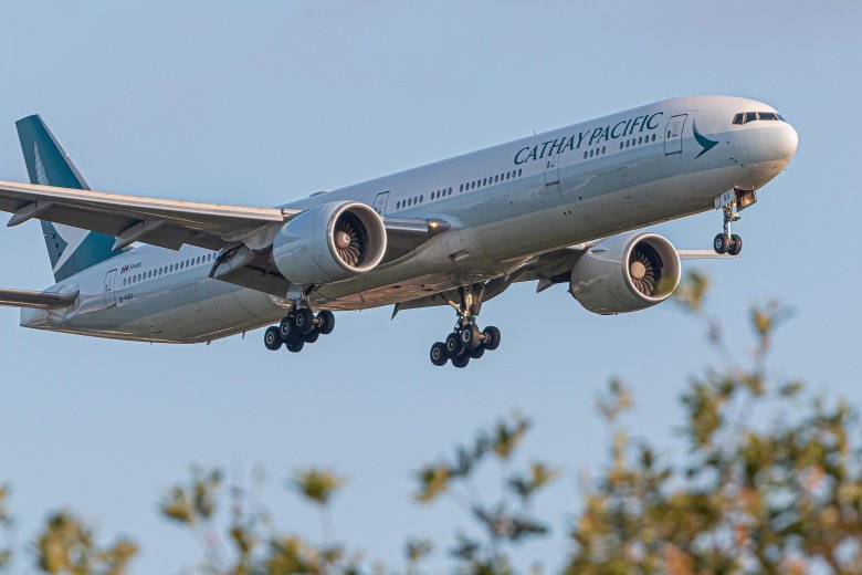 Boeing 777-300er cathay pacific