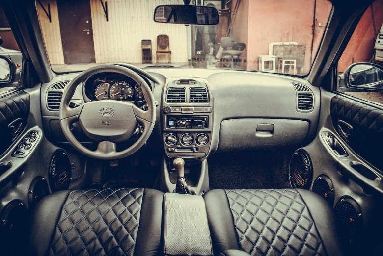 Hyundai accent салон