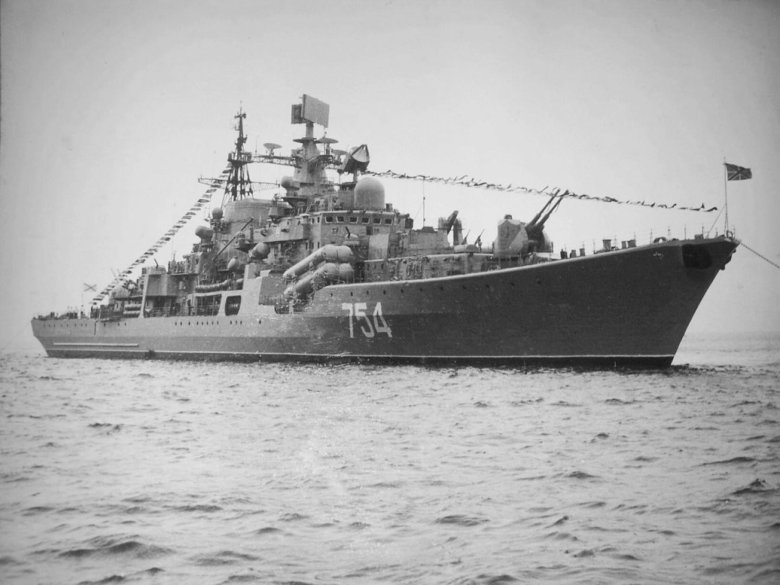 Эскадренный миноносец сарыч 956 проекта