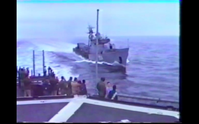 Таран советского корабля американского эсминца 1988