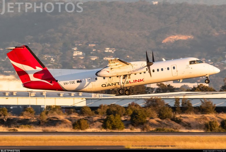 Самолет bombardier dash 8 q400