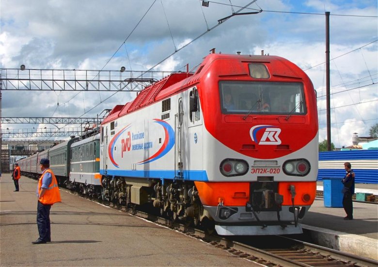 Электровоз локомотив эп2к