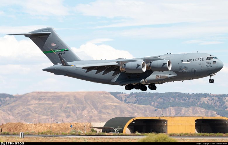 Boeing c-17 globemaster iii