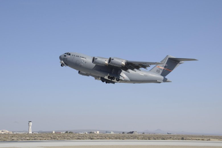 Boeing c-17 globemaster iii