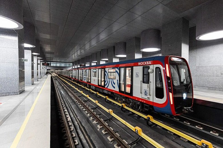 Поезд метро москва 2020