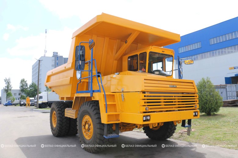 Карьерный самосвал белаз-7540в
