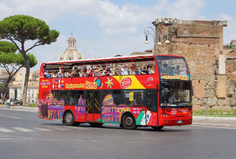 City sightseeing bus рим