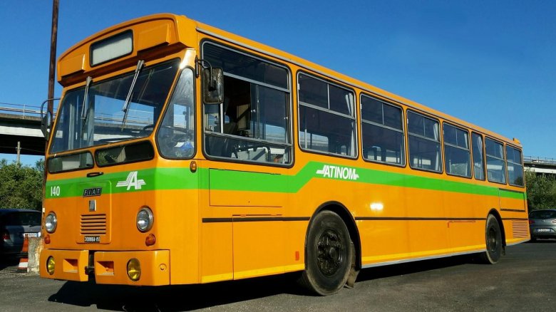 Mercedes-benz o305 c307