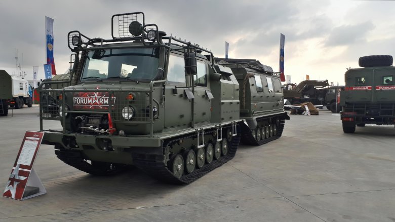 Гусеничные тягачи