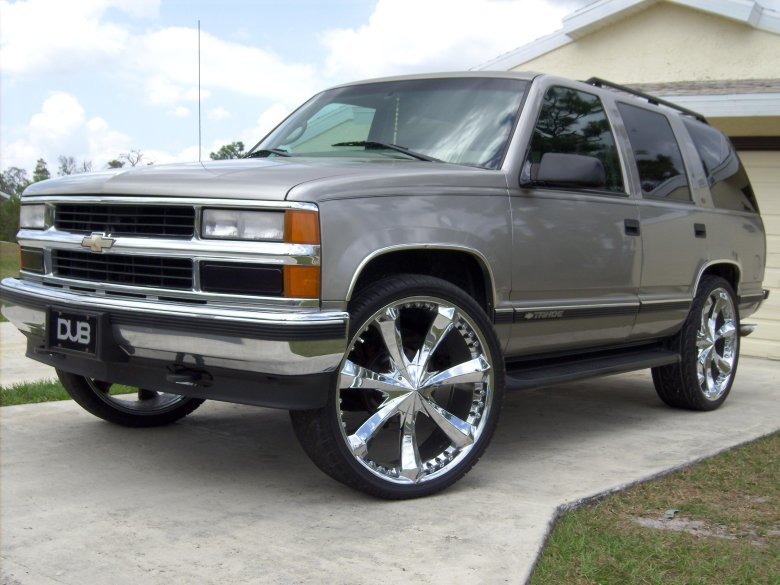 Chevrolet tahoe 1