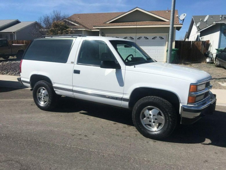 Chevrolet tahoe 1995 3 door