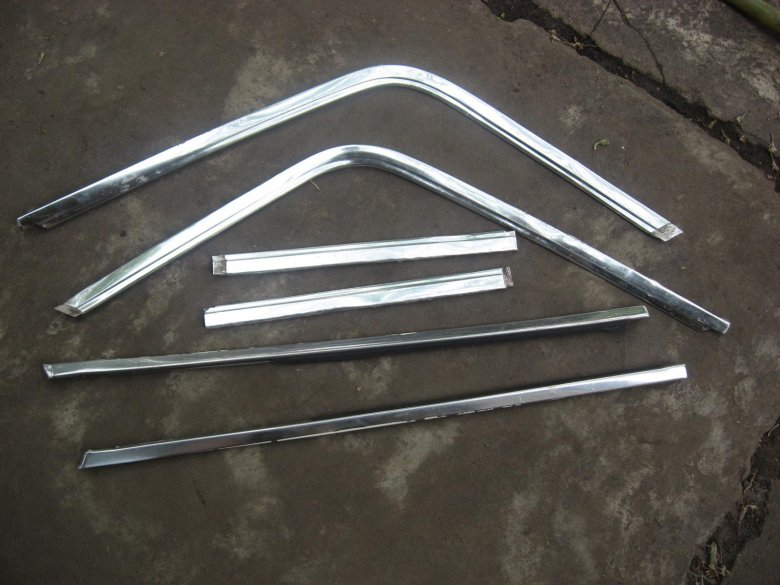 Хром на двери москвича 412