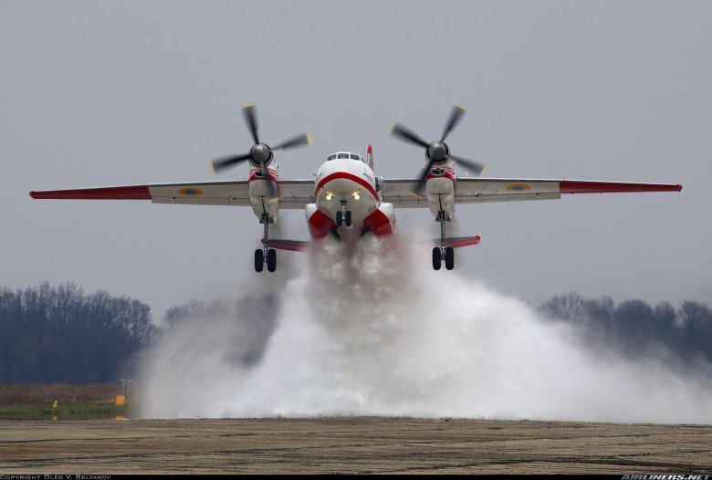 Пожарный самолет бе 200