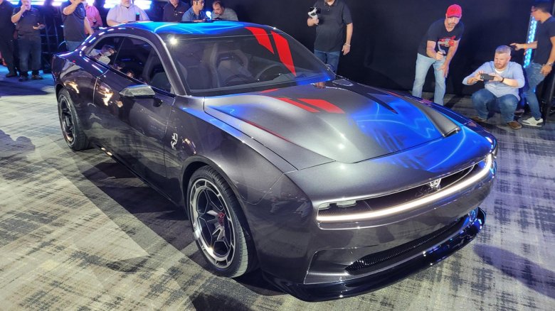 Додж челленджер электрический